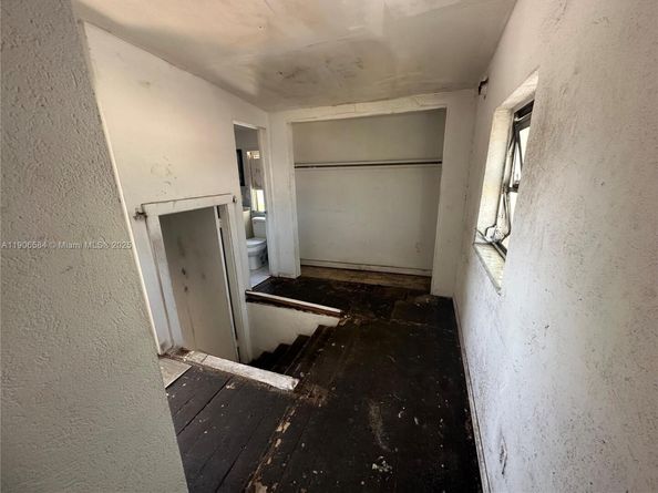 733 NW 27th Ave, Fort Lauderdale FL 33311