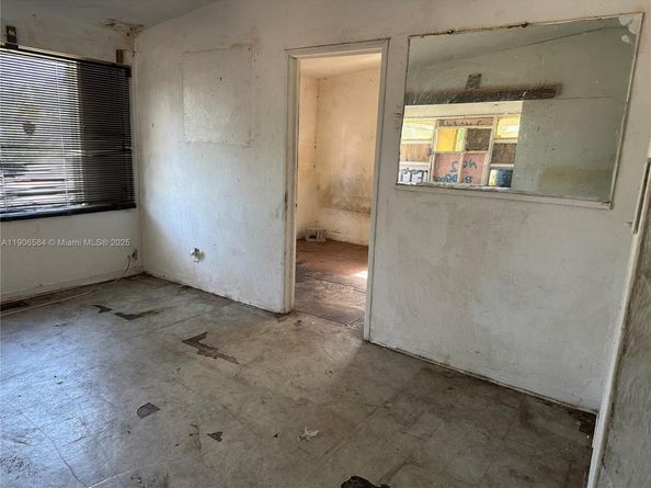 733 NW 27th Ave, Fort Lauderdale FL 33311