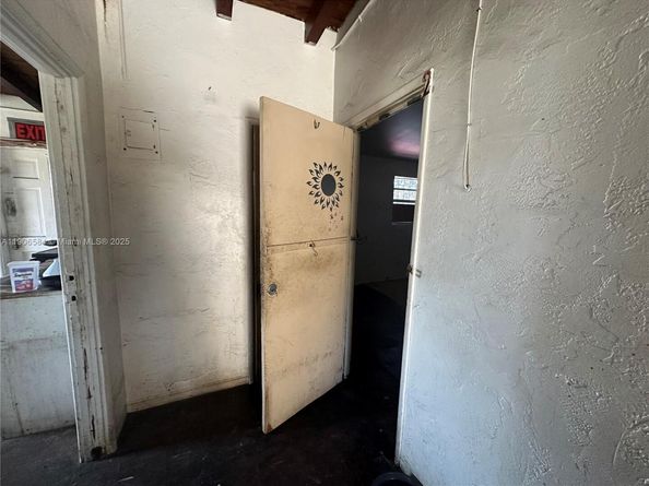 733 NW 27th Ave, Fort Lauderdale FL 33311