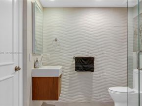 1800 S Ocean Dr 2208, Hallandale Beach FL 33009