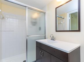 10624 NW 10th St 103, Pembroke Pines FL 33026