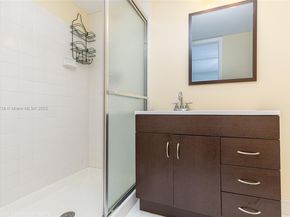 10624 NW 10th St 103, Pembroke Pines FL 33026