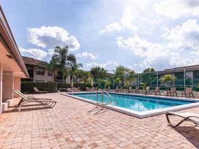 10624 NW 10th St 103, Pembroke Pines FL 33026