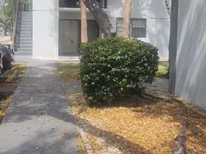 7220 NW 179th St 111, Hialeah FL 33015