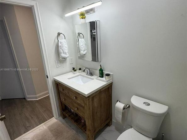 Undisclosed Address #A11866774, Boca Raton FL 33428