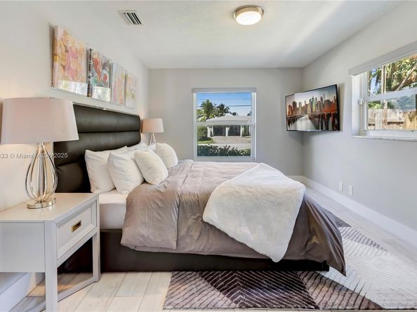 1436 NE 57th St, Fort Lauderdale FL 33334