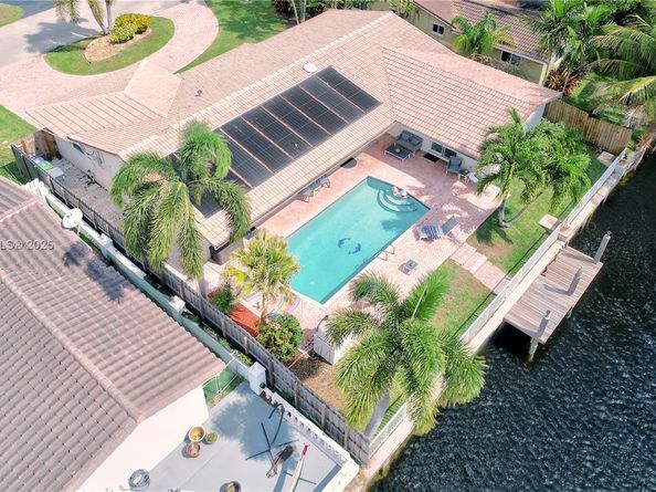 1436 NE 57th St, Fort Lauderdale FL 33334