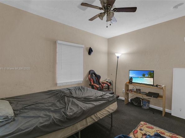 1478 NW 74th St, Miami FL 33147