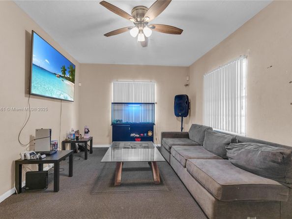 1478 NW 74th St, Miami FL 33147