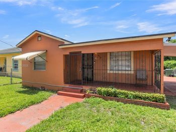 1478 NW 74th St