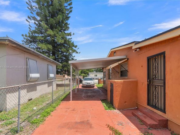 1478 NW 74th St, Miami FL 33147