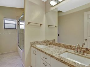 1180 NW 100th Way, Plantation FL 33322