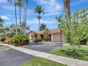 1180 NW 100th Way, Plantation FL 33322
