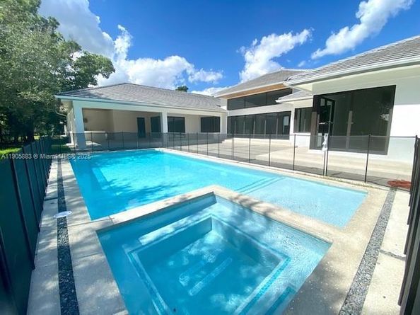 7830 SW 117th St, Pinecrest FL 33156