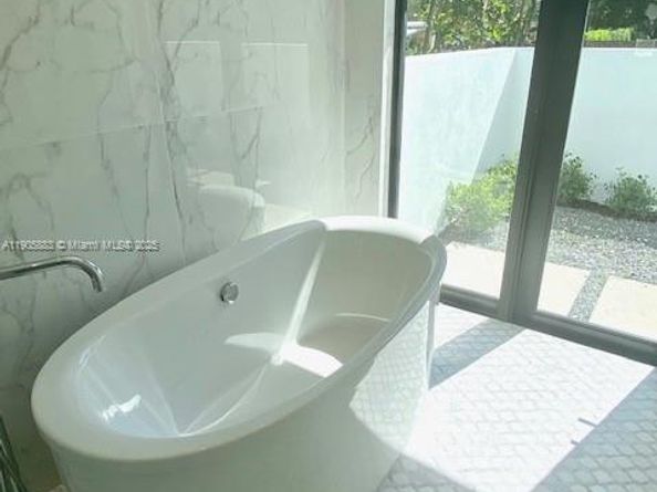 7830 SW 117th St, Pinecrest FL 33156