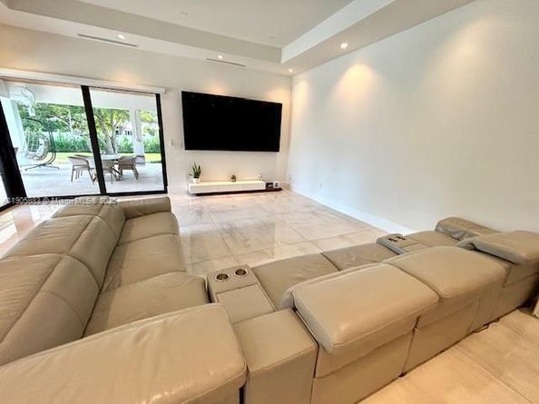 7830 SW 117th St, Pinecrest FL 33156