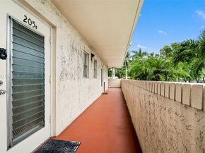 8900 Washington Blvd 205, Pembroke Pines FL 33025