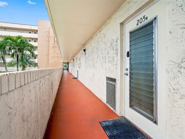 8900 Washington Blvd 205, Pembroke Pines FL 33025