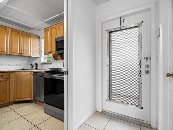 8900 Washington Blvd 205, Pembroke Pines FL 33025