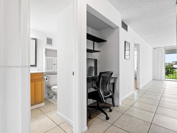 8900 Washington Blvd 205, Pembroke Pines FL 33025