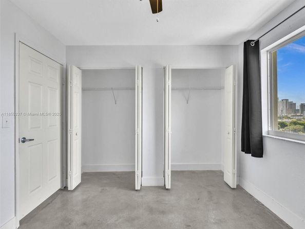 816 NW 11th St 1208, Miami FL 33136