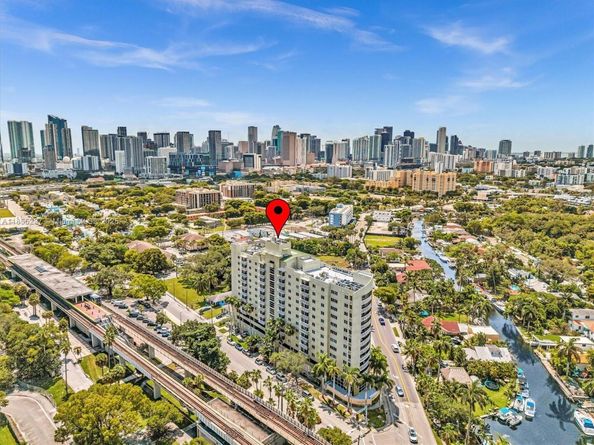 816 NW 11th St 1208, Miami FL 33136