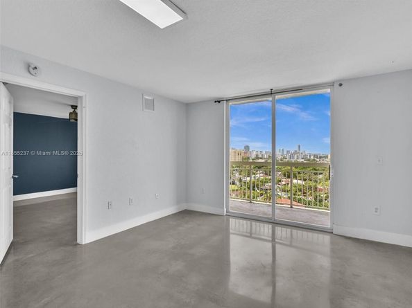 816 NW 11th St 1208, Miami FL 33136