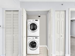 816 NW 11th St 1208, Miami FL 33136