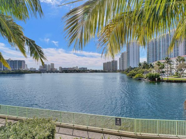 3300 NE 188th St 217, Aventura FL 33180