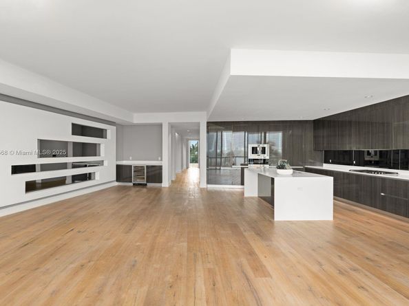 3300 NE 188th St 217, Aventura FL 33180