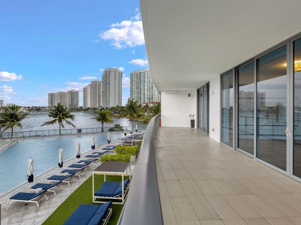 3300 NE 188th St 217, Aventura FL 33180