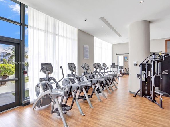 3300 NE 188th St 217, Aventura FL 33180