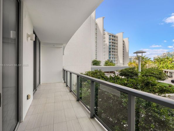 3300 NE 188th St 217, Aventura FL 33180
