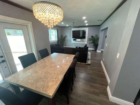 350 NW 206th Ter, Miami Gardens FL 33169