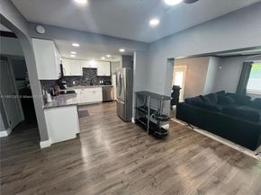 350 NW 206th Ter, Miami Gardens FL 33169