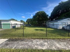 2944 NW 61st St, Miami FL 33142