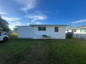 2944 NW 61st St, Miami FL 33142