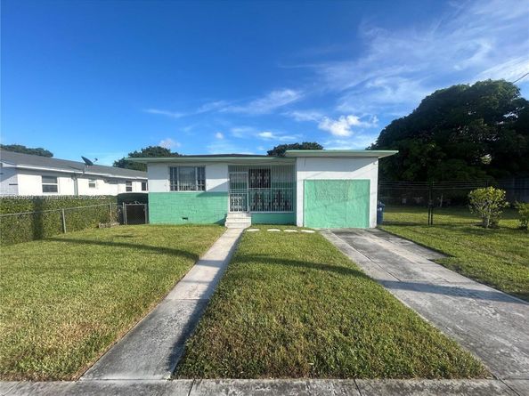 2944 NW 61st St, Miami FL 33142