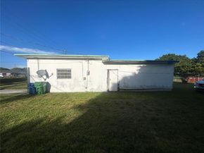 2944 NW 61st St, Miami FL 33142