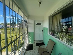 2944 NW 61st St, Miami FL 33142