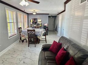 19550 SW 103rd Ct 5, Cutler Bay FL 33157