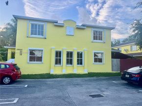 19550 SW 103rd Ct 5, Cutler Bay FL 33157