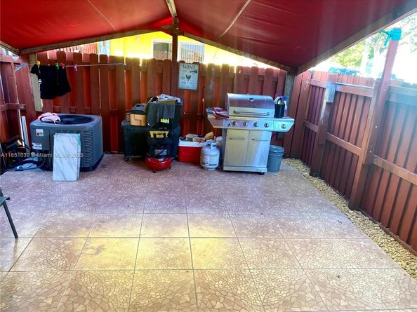 19550 SW 103rd Ct 5, Cutler Bay FL 33157