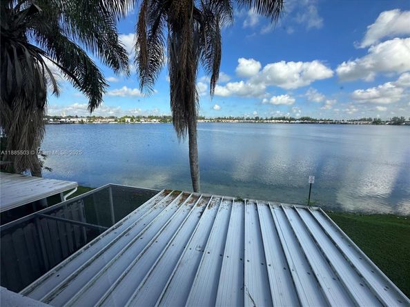 12373 NW 7th Ln, Miami FL 33182