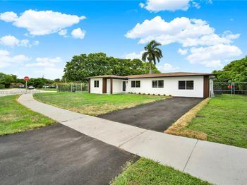 6740 SW 135th Ave