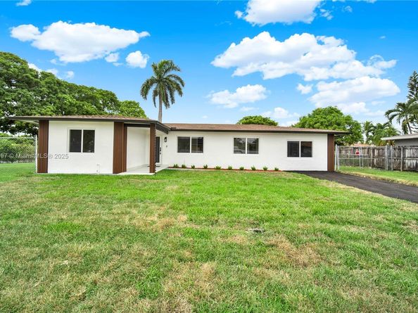 6740 SW 135th Ave, Miami FL 33183