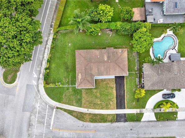 6740 SW 135th Ave, Miami FL 33183