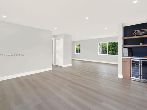 6740 SW 135th Ave, Miami FL 33183