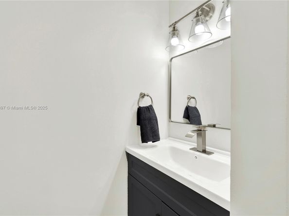 6740 SW 135th Ave, Miami FL 33183