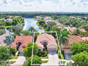 372 Cameron Dr, Weston FL 33326